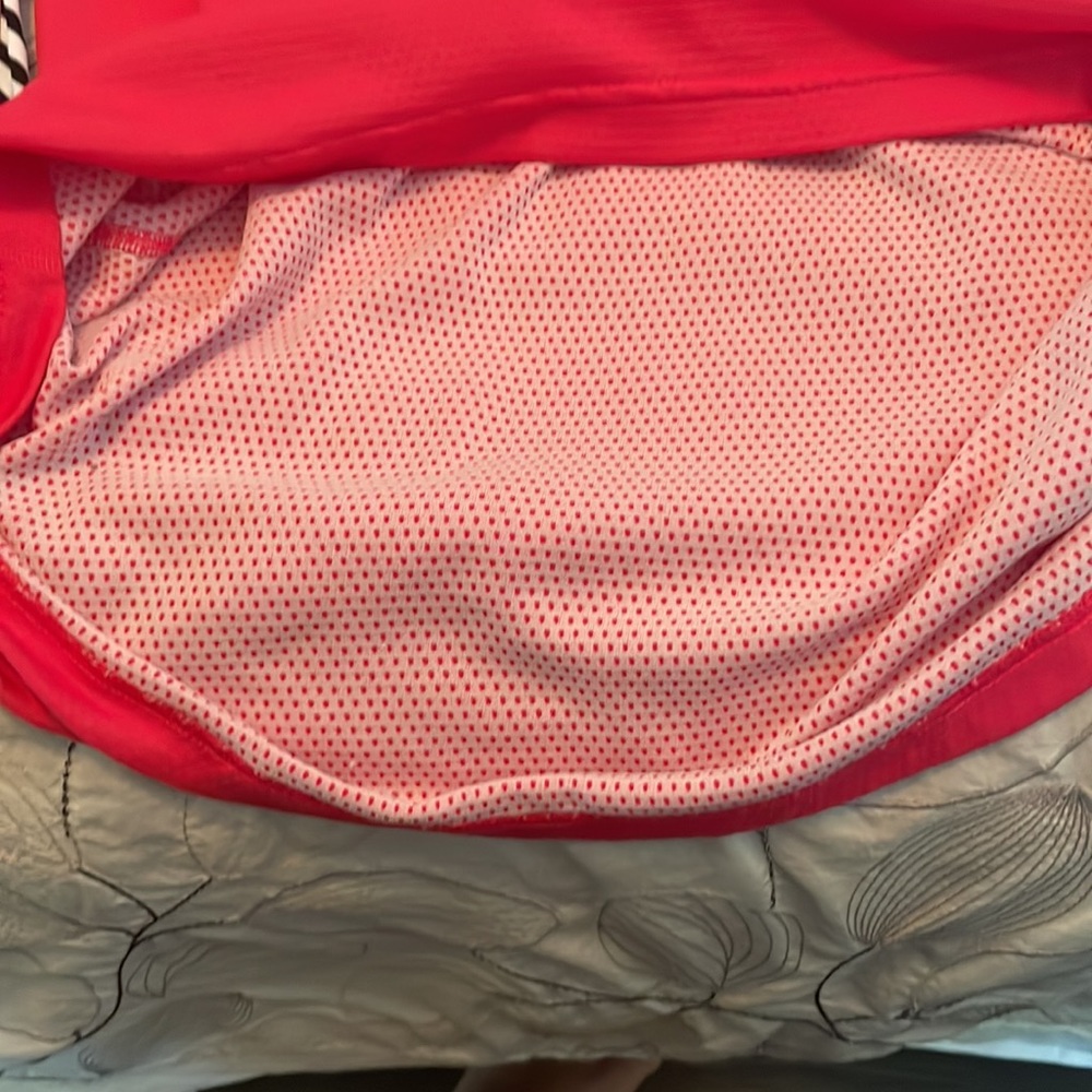 Helly Hansen pink base layer king sleeve shirt w/ black/white stripe on sleeve M - Picture 8 of 9